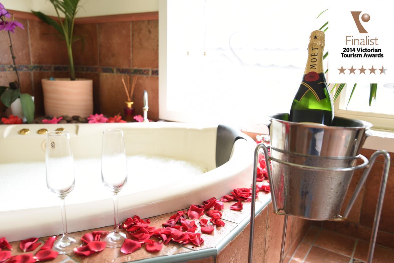 Lakeside Cottage Luxury B&B Mount Dandenong Eksteriør billede